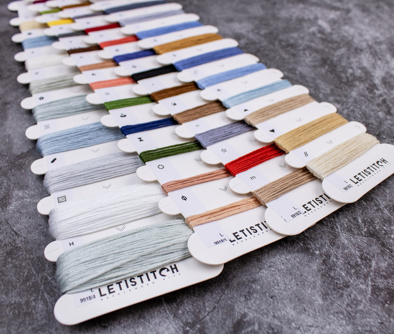 leti-l9918_2 Borduurpakket Christmas Caroling - Leti Stitch