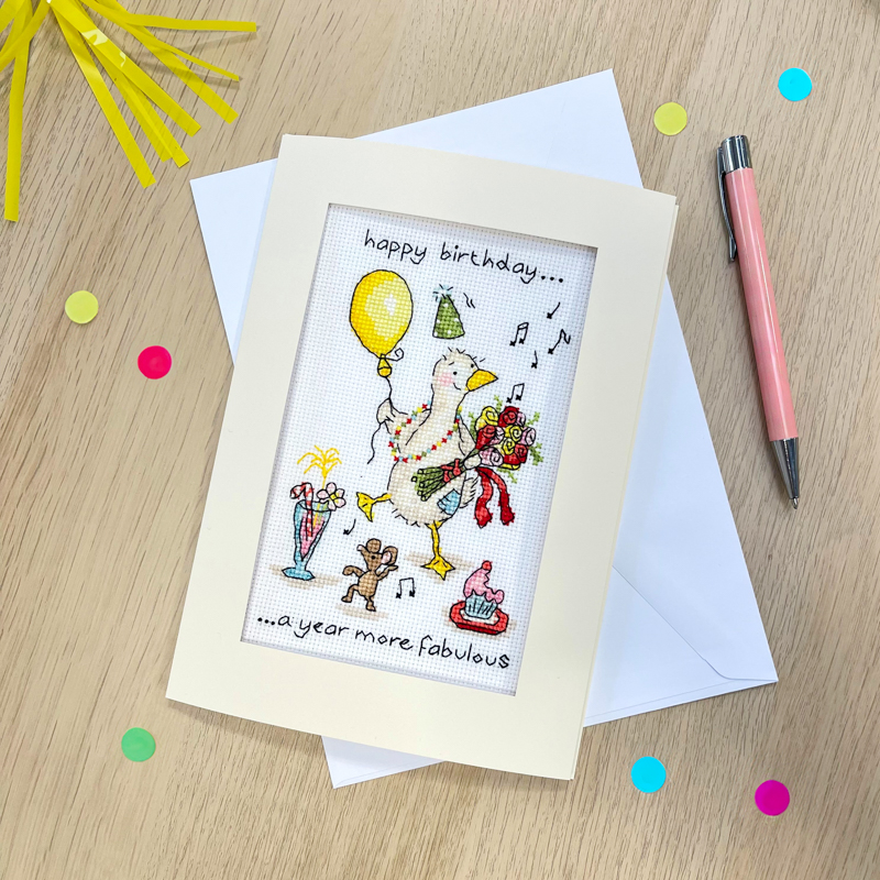 bt-xgc51_1 Borduurpakket Cockadoodle - More Fabulous - Bothy Threads