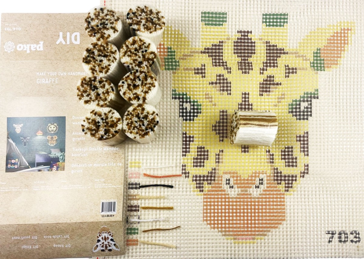 14703-3 DIY Giraffekop hanger knooppakket